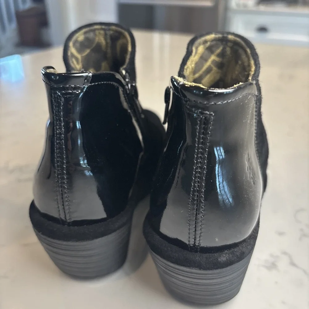 Fly London Suede‎ & Patent Leather Wedge Booties Black 501266005 SZ 37 US 6.5/7
